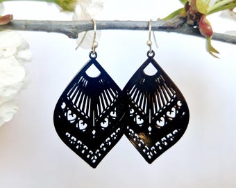 Black Leaf Earrings, Handmade natural Earrings, Simply daily Jewelry, Gift for Her, Dark leaf Earrings, Botanical Leaves, Best friend Gifts