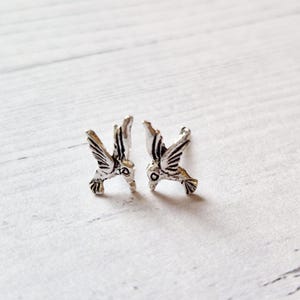 Tiny Hummingbird Earrings in Sterling Silver, Antique silver Dainty bird earrings, small Hummingbird studs