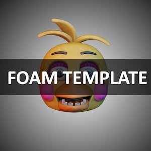 Puede incluir: Un personaje animatrónico amarillo con mejillas rosadas, ojos azules y una amplia sonrisa. El personaje tiene un pico amarillo y una nariz marrón. El texto "FOAM TEMPLATE" se muestra en una barra negra en la parte inferior de la imagen.