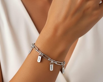 Personalised Paperclip Bracelet with Name Charms, Custom Engraved Jewellery, Family Name Bracelet Sentimental Christmas Gift for Mum Grandma