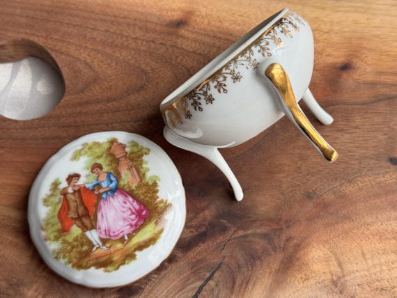 Vintage Limoges France Footed Trinket Box – Frognard Courting Scene – Hand-Painted & Gilded