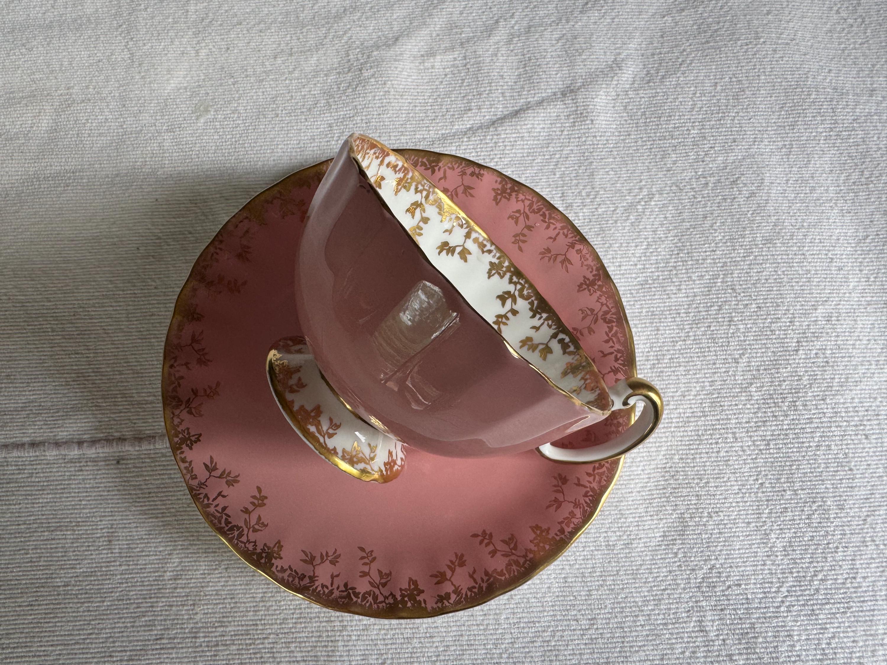 Aynsley Bone China Teacup & Saucer – (2273 Pink with Gold Vine Garland) – Made in England