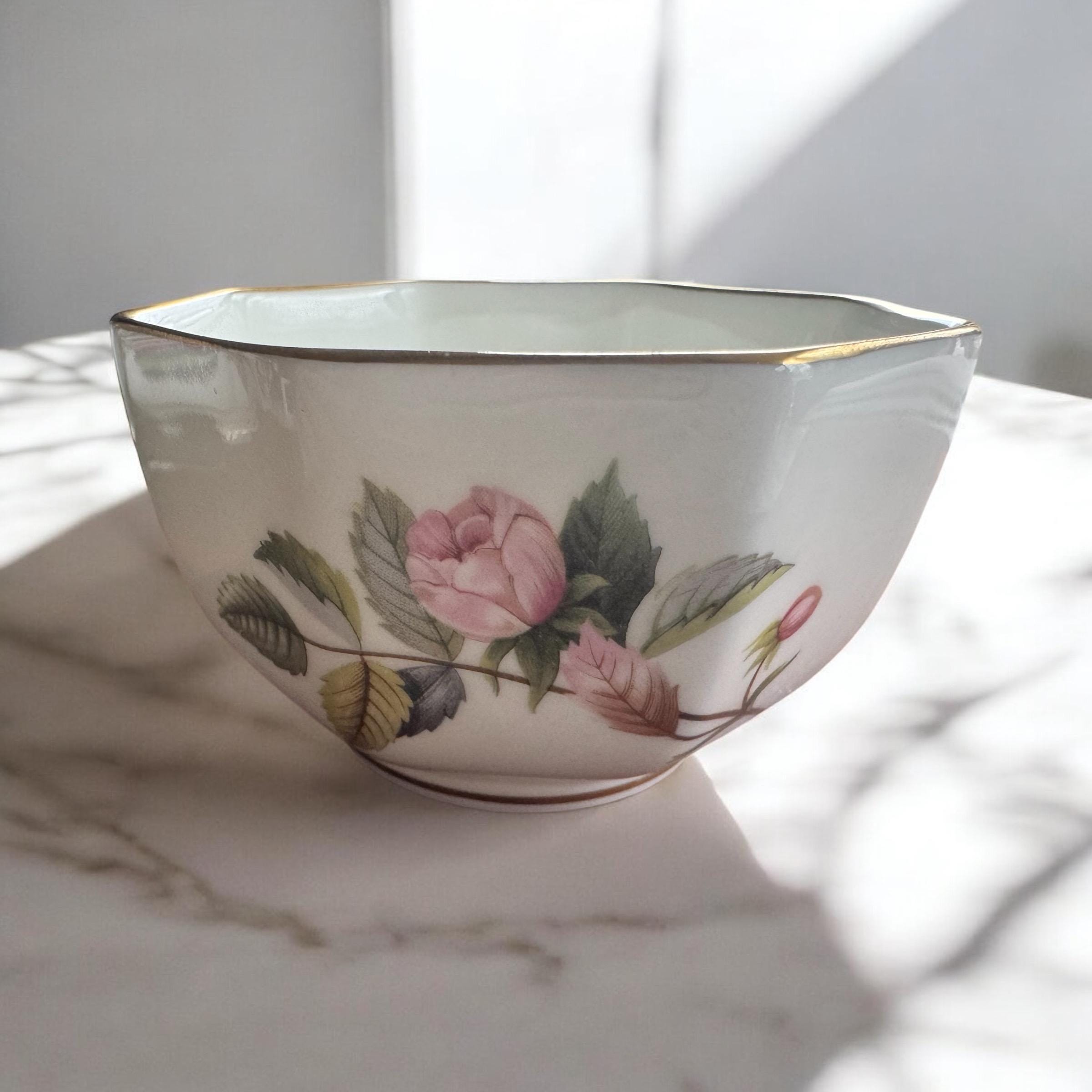 Wedgwood Hathaway Rose Bone China Bowl: Pink Roses, Gold Trim