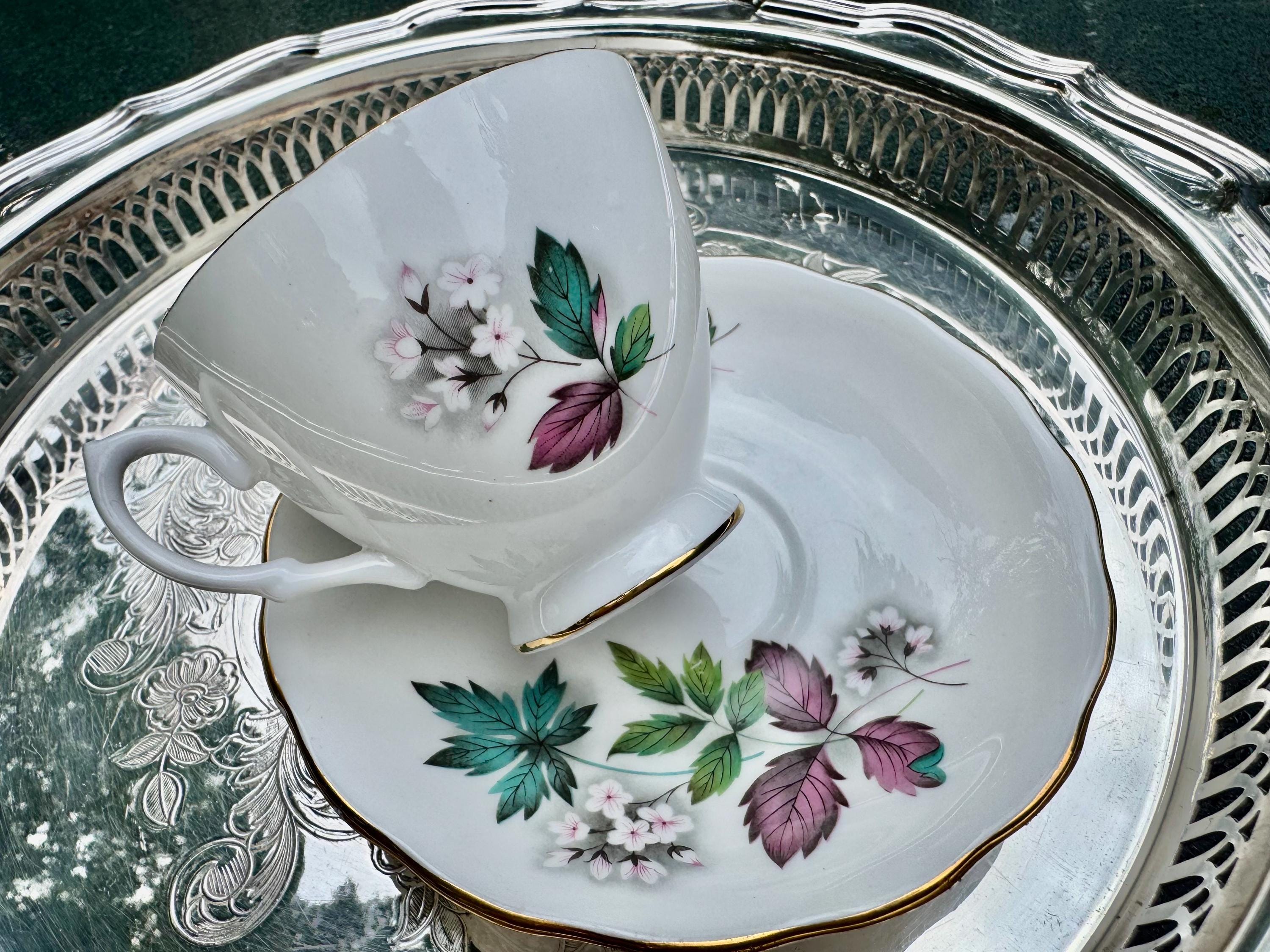 Vintage Royal Vale Fine Bone China Teacup & Saucer – Pattern No. 7974 – England