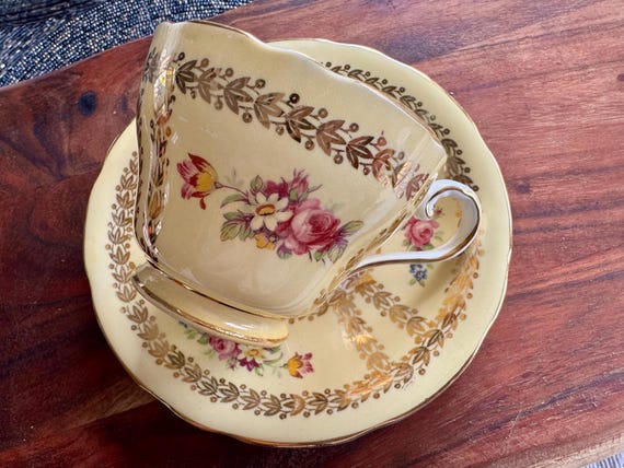 Vintage Aynsley Bone China Teacup & Saucer — Yellow or Green Gold Laurel, Floral Decor