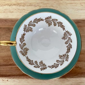Vintage Aynsley Bone China Cup & Saucer – Pattern 14226 – Sage Green with Gold Leaf – England bild 7