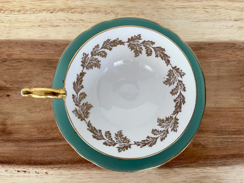Vintage Aynsley Bone China Cup & Saucer – Pattern 14226 – Sage Green with Gold Leaf – England bild 7
