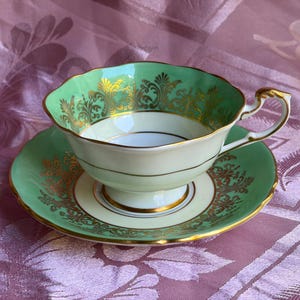 Paragon « Vert menthe avec filigrane doré » – Tasse et soucoupe en porcelaine fine vintage – Angleterre image 11