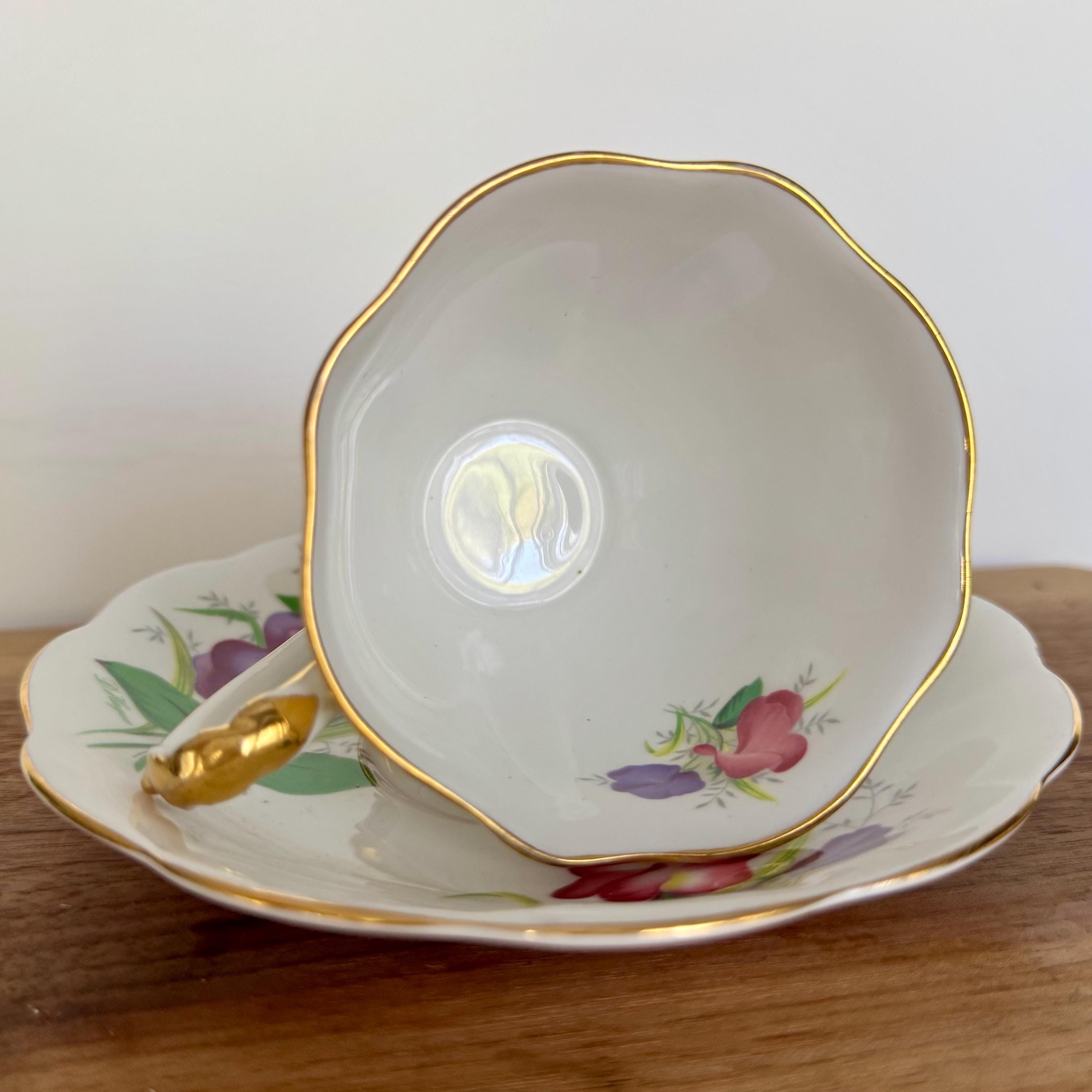 Vintage Royal Standard “Fair Lady” Teacup & Saucer – Sweet Pea Florals – Fine Bone China England