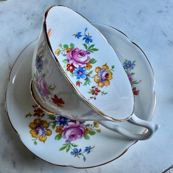 Vintage Collingwoods Bone China Teacup & Saucer – Pattern 347, Multicolor Floral Bouquet