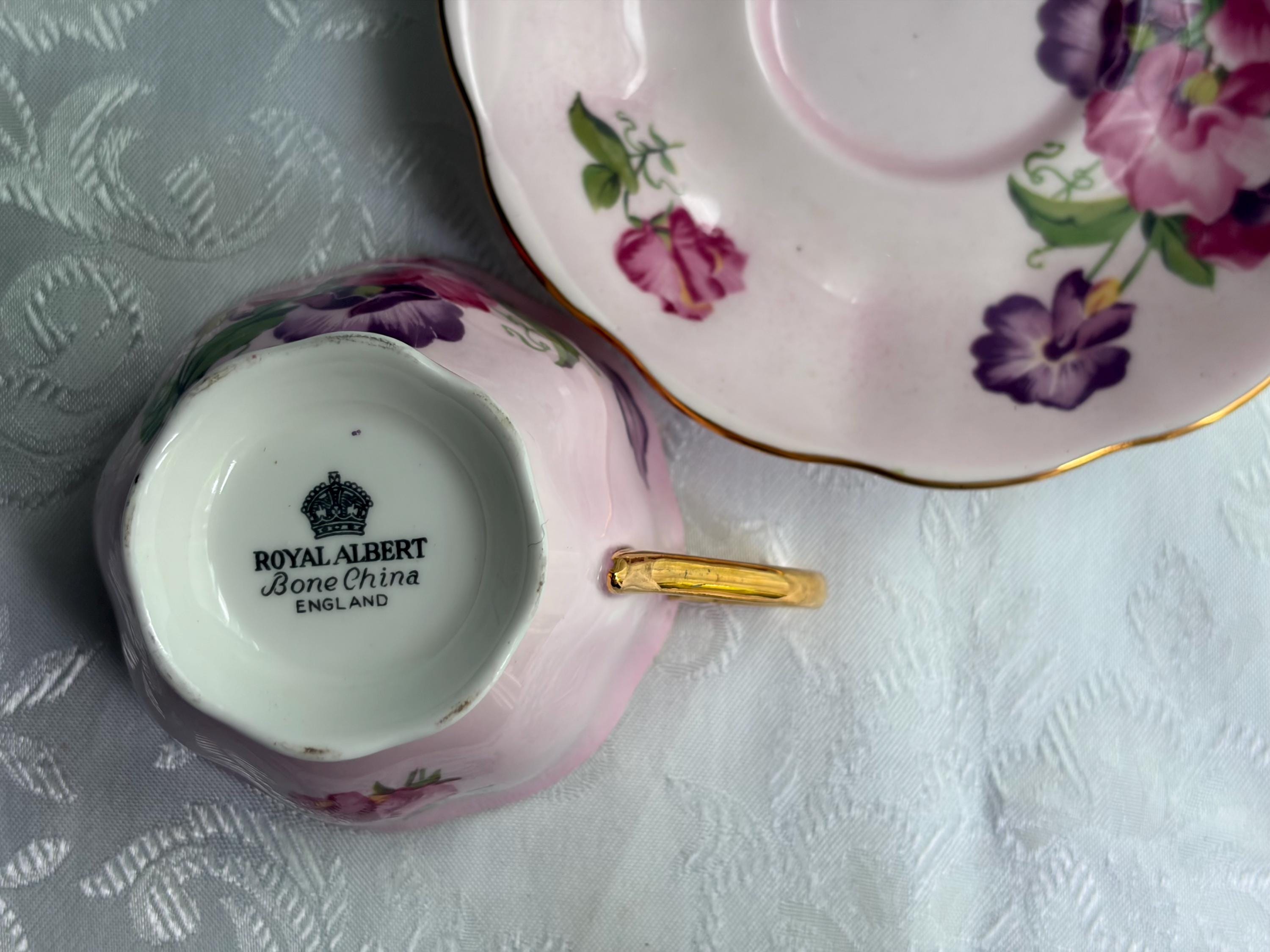 Royal Albert Sweet Pea Teacup Saucer Set – Pink Floral Bone China England