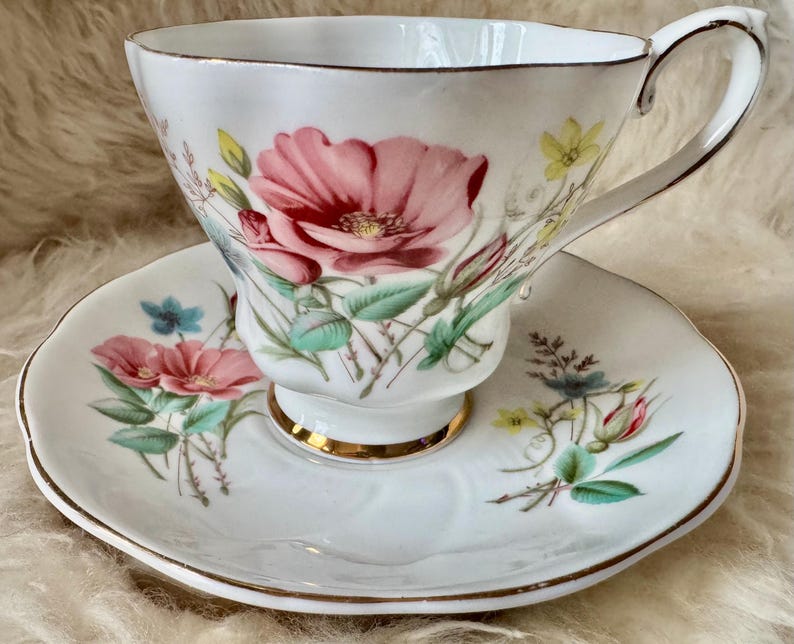Royal Grafton Fine Bone China Teacup & Saucer – Pink Floral – Made in England 画像 1