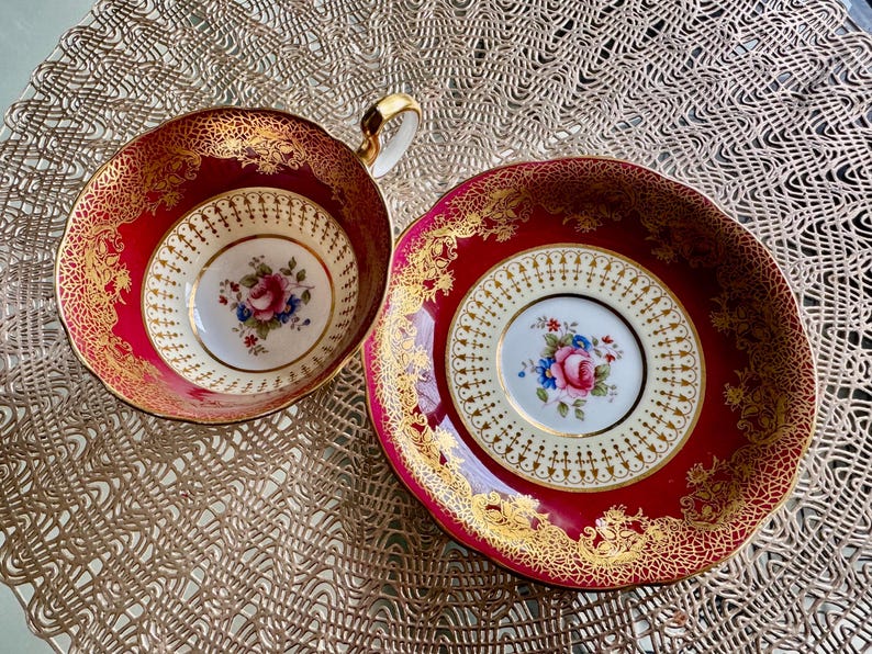 Vintage Aynsley England – Red Gold Filigree Floral Teacup & Saucer bild 5