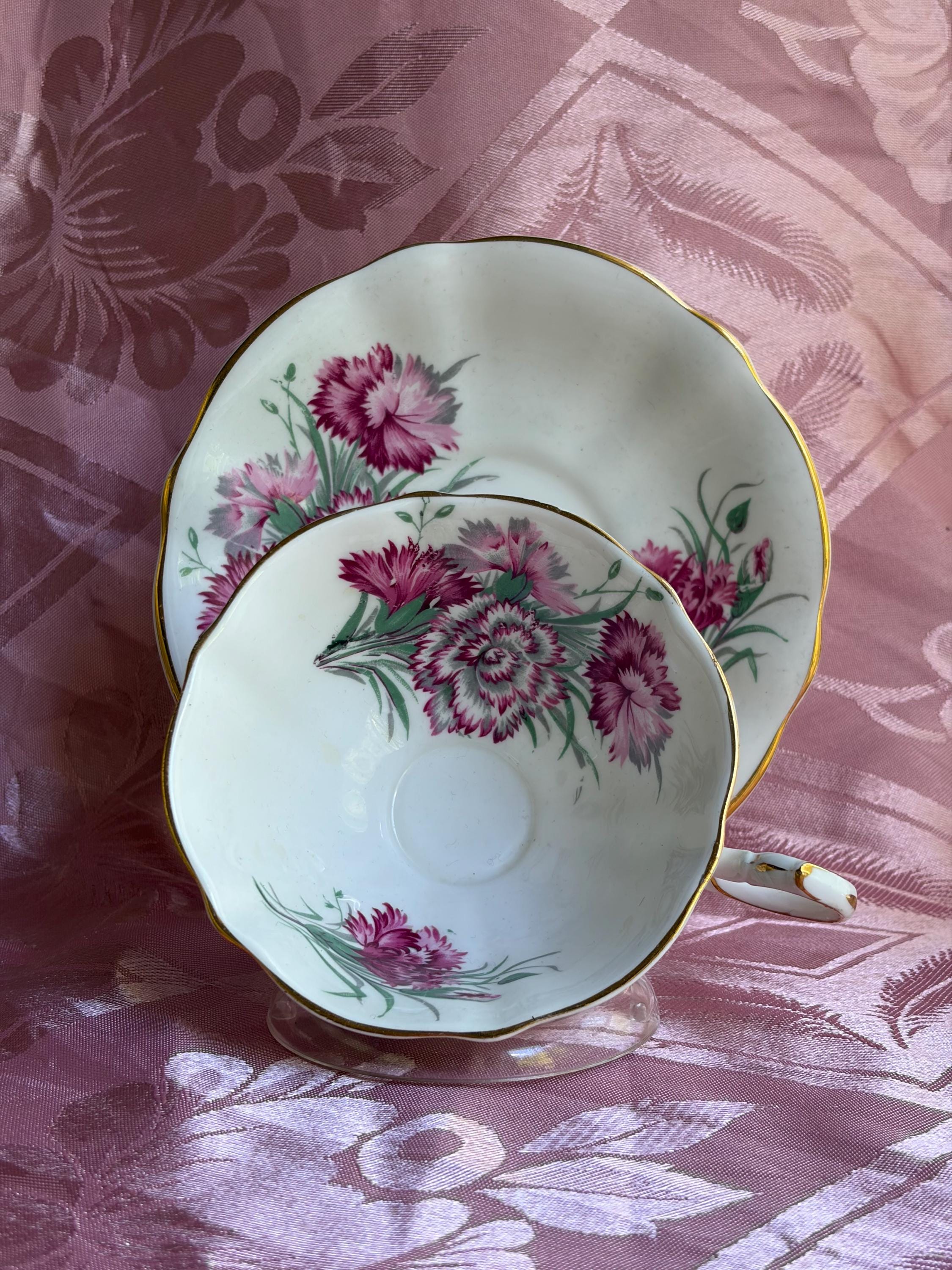 Vintage Queen Anne Bone China Teacup & Saucer – Pink Carnations – England