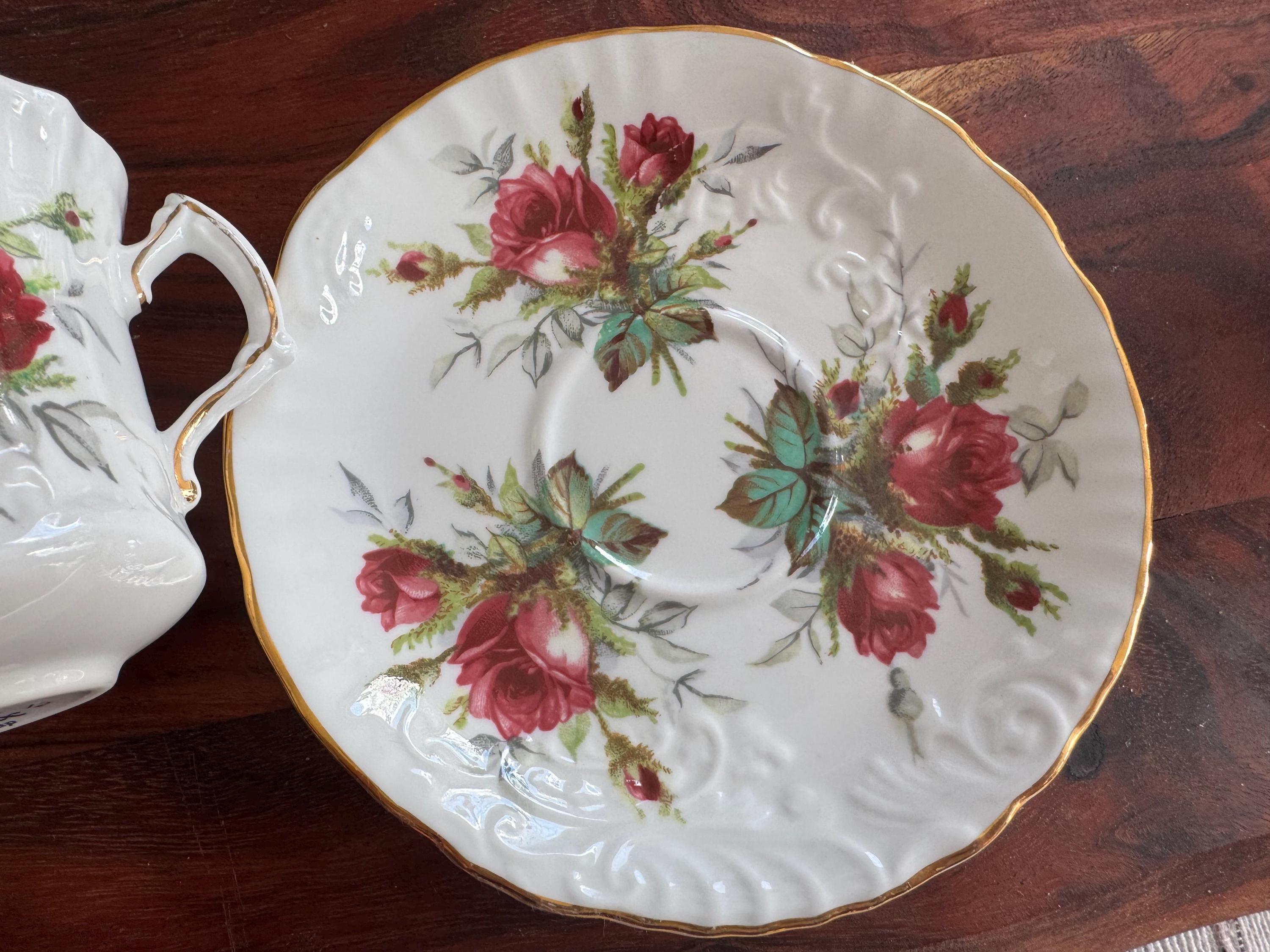 Hammersley Bone China Teacup & Saucer - Spode Group - Red Rose Elegance