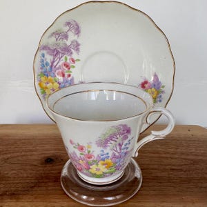 Vintage Colclough Bone China Teacup & Saucer – English Cottage Garden Scene – Made in Longton, England bild 2