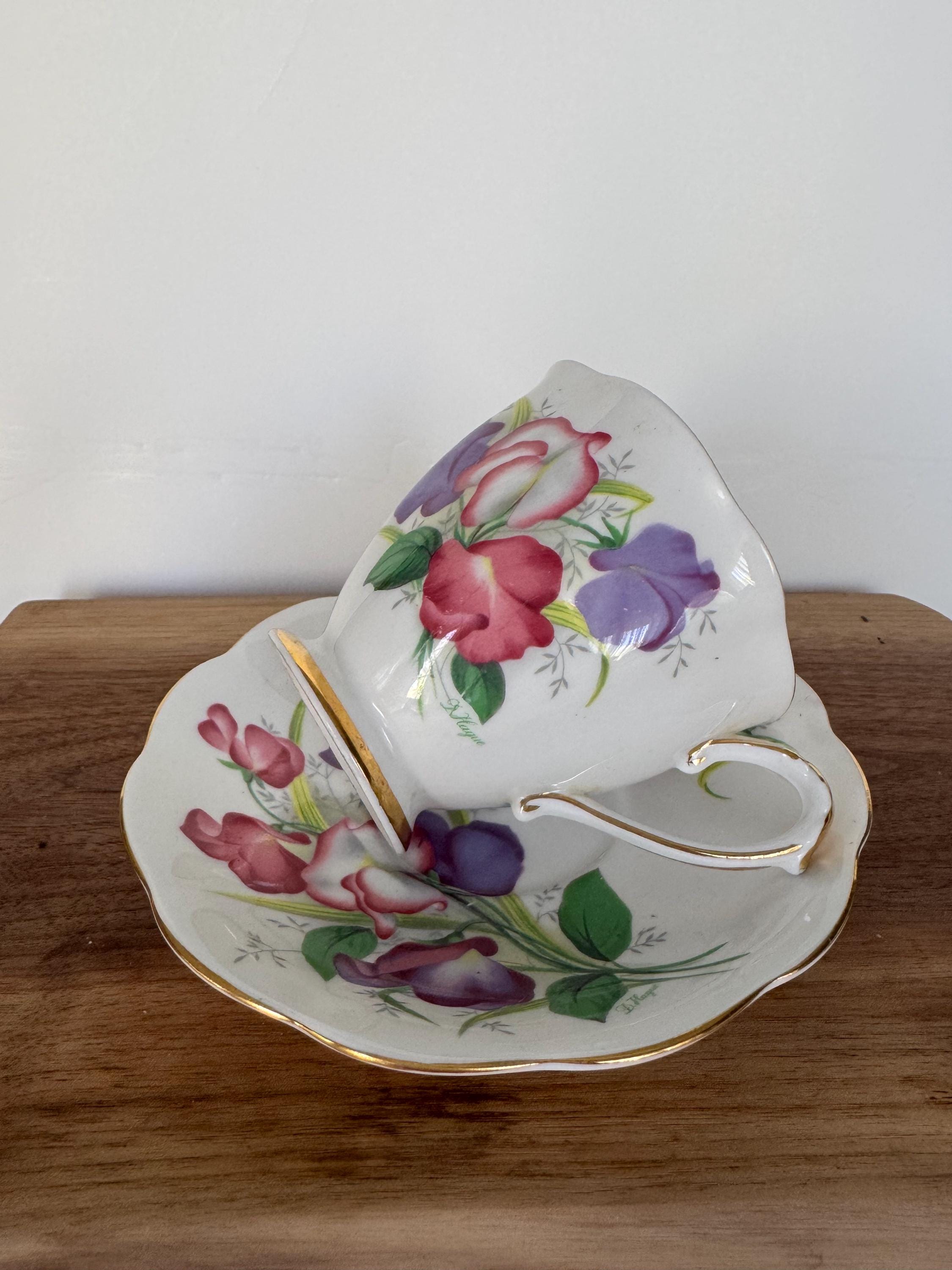 Vintage Royal Standard “Fair Lady” Teacup & Saucer – Sweet Pea Florals – Fine Bone China England