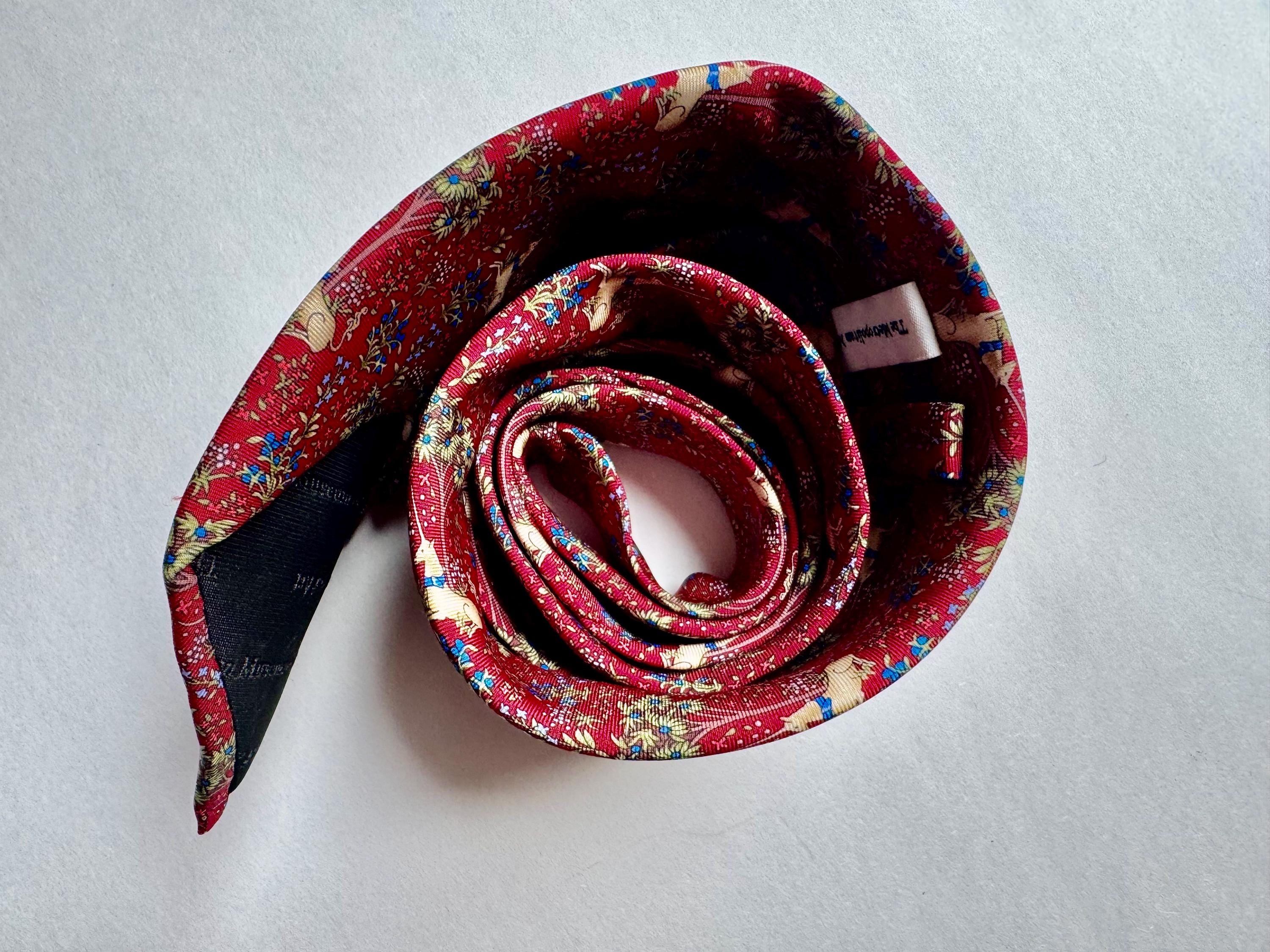 The Met Store Unicorn in a Garden Silk Necktie – Medieval Tapestry Museum Art Tie – 100% Silk