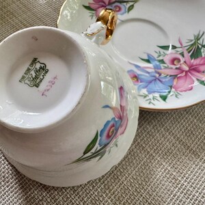 Rare Shelley England Teacup & Saucer – Pattern T2384 – Warwick Shape – Gold Trim – 1945–1966 bild 4