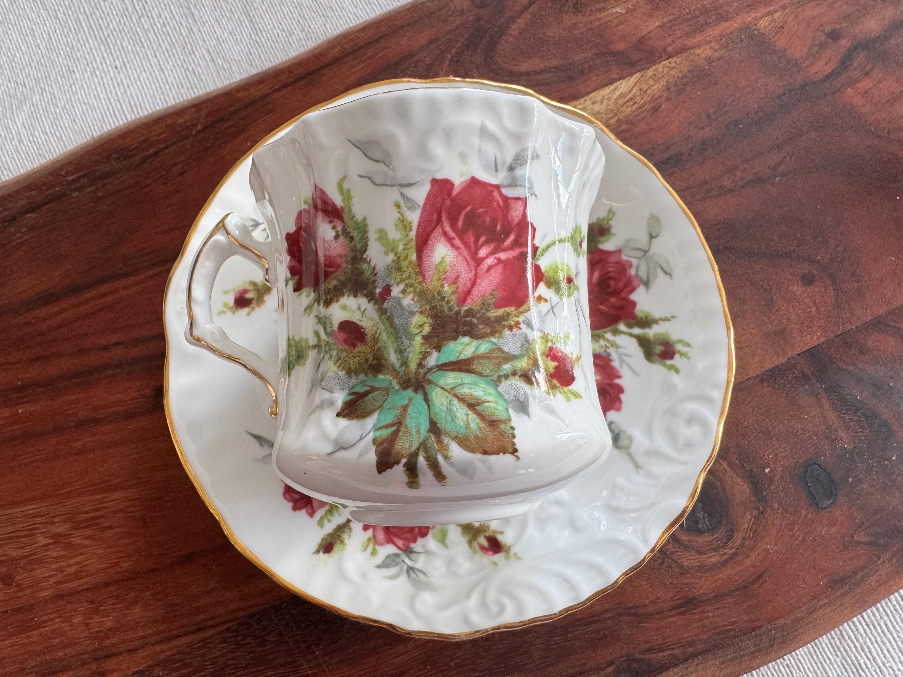 Hammersley Bone China Teacup & Saucer - Spode Group - Red Rose Elegance