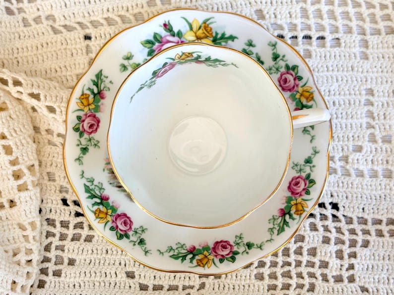 Royal Albert Bone China “Land of Hope and Glory” Teacup & Saucer bild 6