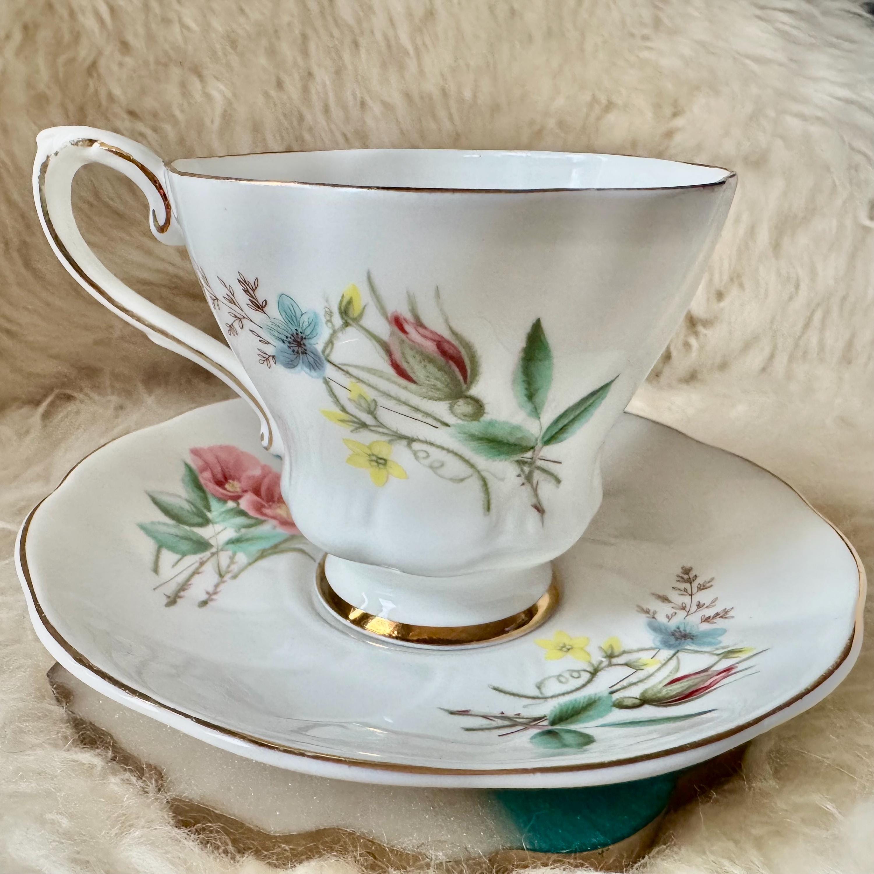 Royal Grafton Fine Bone China Teacup & Saucer – Pink Floral – Made in England