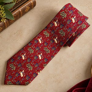 Corbata de seda con diseño de unicornio en un jardín de The Met Store – Corbata de arte del Museo de Tapices Medievales – 100% seda imagen 1
