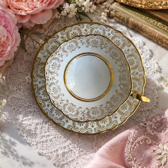 Vintage Paragon Bone China Teacup & Saucer – Elegant Gold Filigree – Made in England