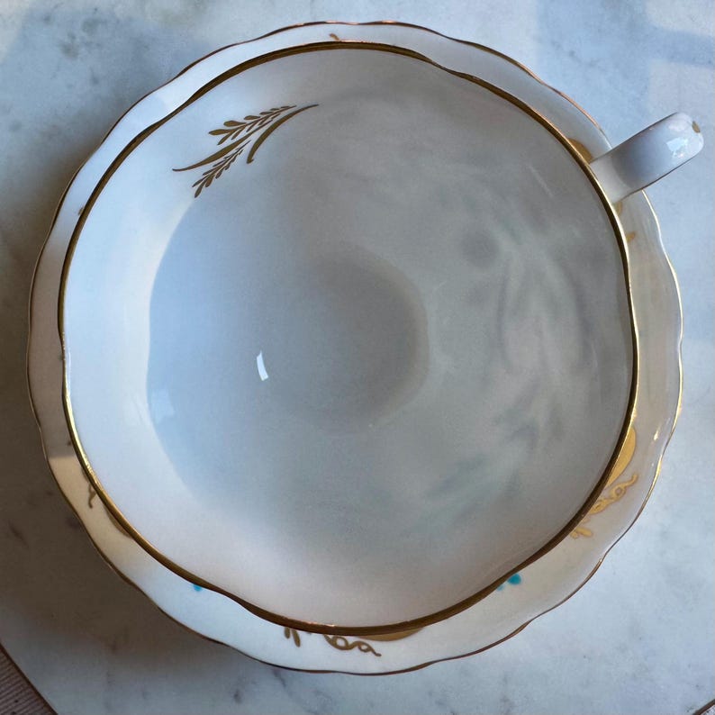 Vintage Royal Chelsea Bone China Teacup & Saucer – Pattern 4983A, Hand Decorated Turquoise Gold bild 2