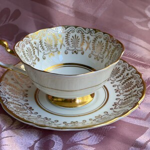 Vintage Paragon Bone China Teacup & Saucer – Elegant Gold Filigree – Made in England image 10