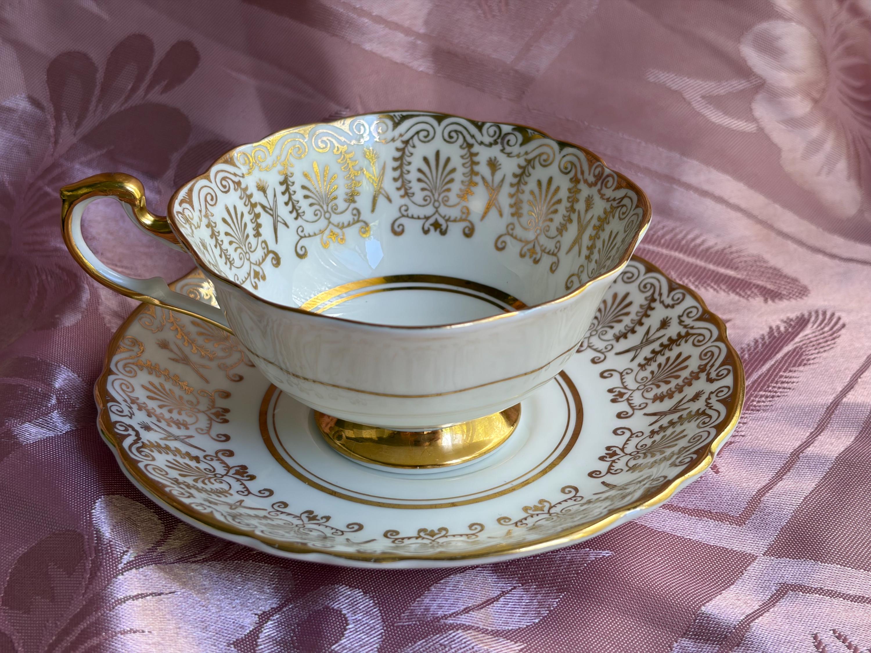 Vintage Paragon Bone China Teacup & Saucer – Elegant Gold Filigree – Made in England