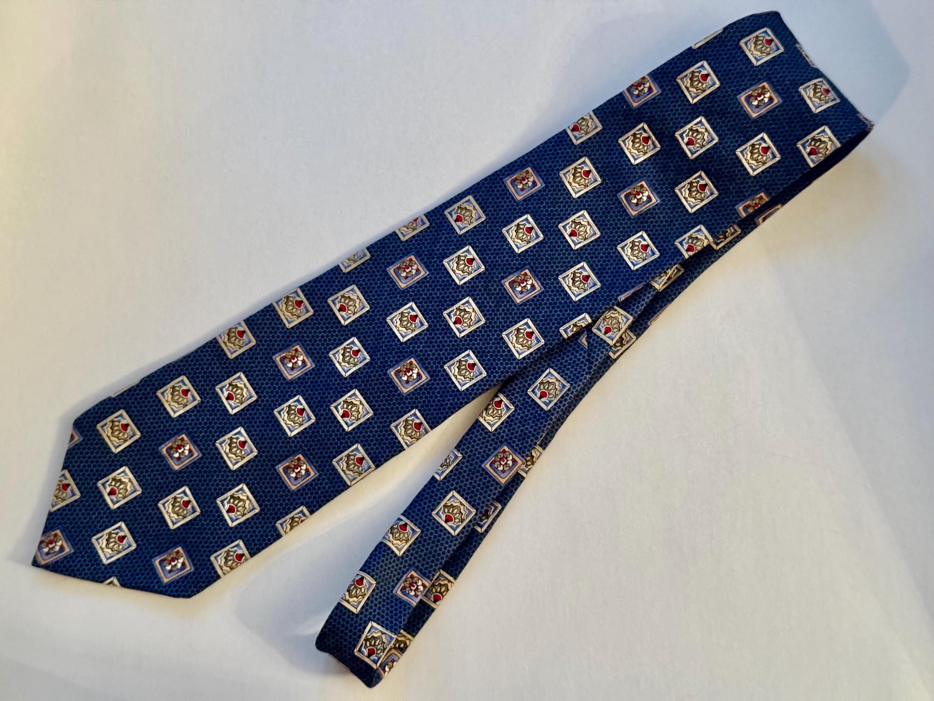 Vintage Bill Blass 100% Silk Tie — Made in Canada — Navy Geometric Medallion