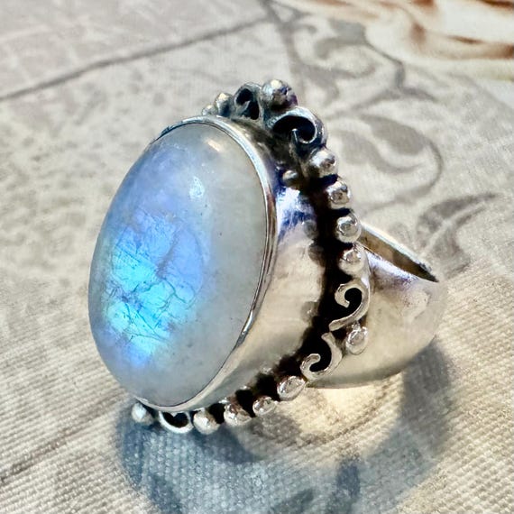 Vintage Nepal Moonstone Sterling Silver Ring – Stamped 925 – Size 8