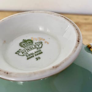 Vintage Aynsley Bone China Cup & Saucer – Pattern 14226 – Sage Green with Gold Leaf – England bild 9