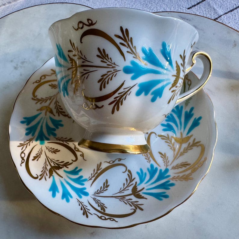 Vintage Royal Chelsea Bone China Teacup & Saucer – Pattern 4983A, Hand Decorated Turquoise Gold bild 7
