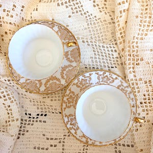 Vintage Paragon Fine Bone China Teacup Saucer Set – Gold England Tea Service image 3