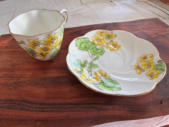 Vintage 1930s Salisbury Bone China Teacup & Saucer - “Geranium” Pattern - Yellow Floral Elegance