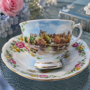 Royal Albert Bone China “Land of Hope and Glory” Teacup & Saucer bild 3