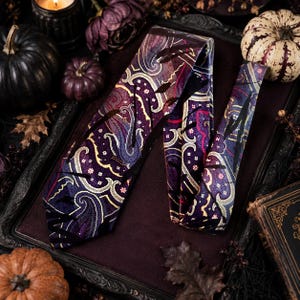 Vintage T.H. Ross 100% Silk Abstract Paisley Tie – Hand Made in Italy – Purple Black Necktie bild 5