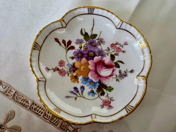 Vintage Royal Crown Derby “Derby Posies” Small Scalloped Dish – Fine English Bone China