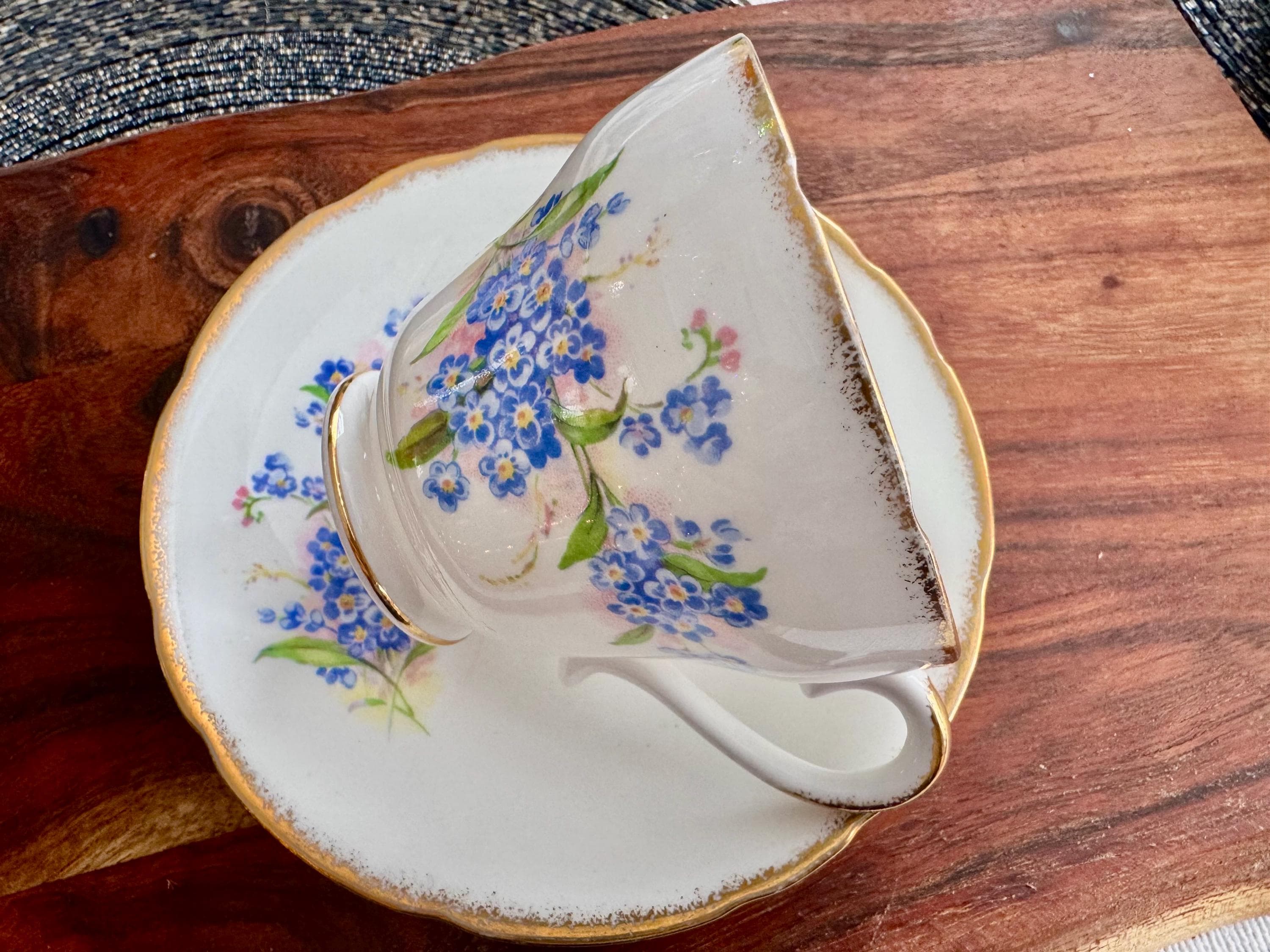 Salisbury Bone China Teacup & Saucer – Elegant Forget-Me-Not Floral Design