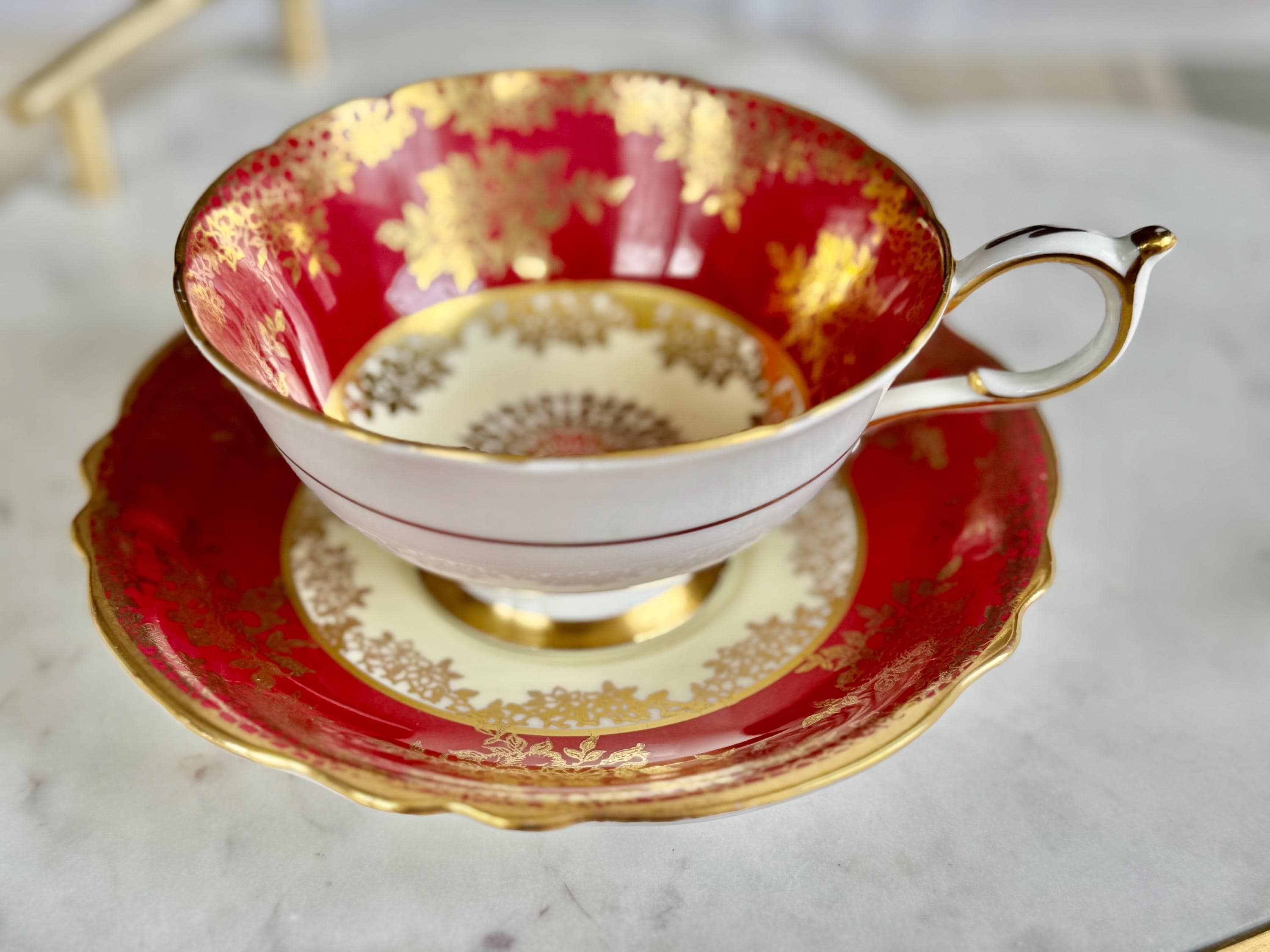 Vintage Paragon Gilded Deep Red – Teacup & Saucer – Double Warrant – Made in England