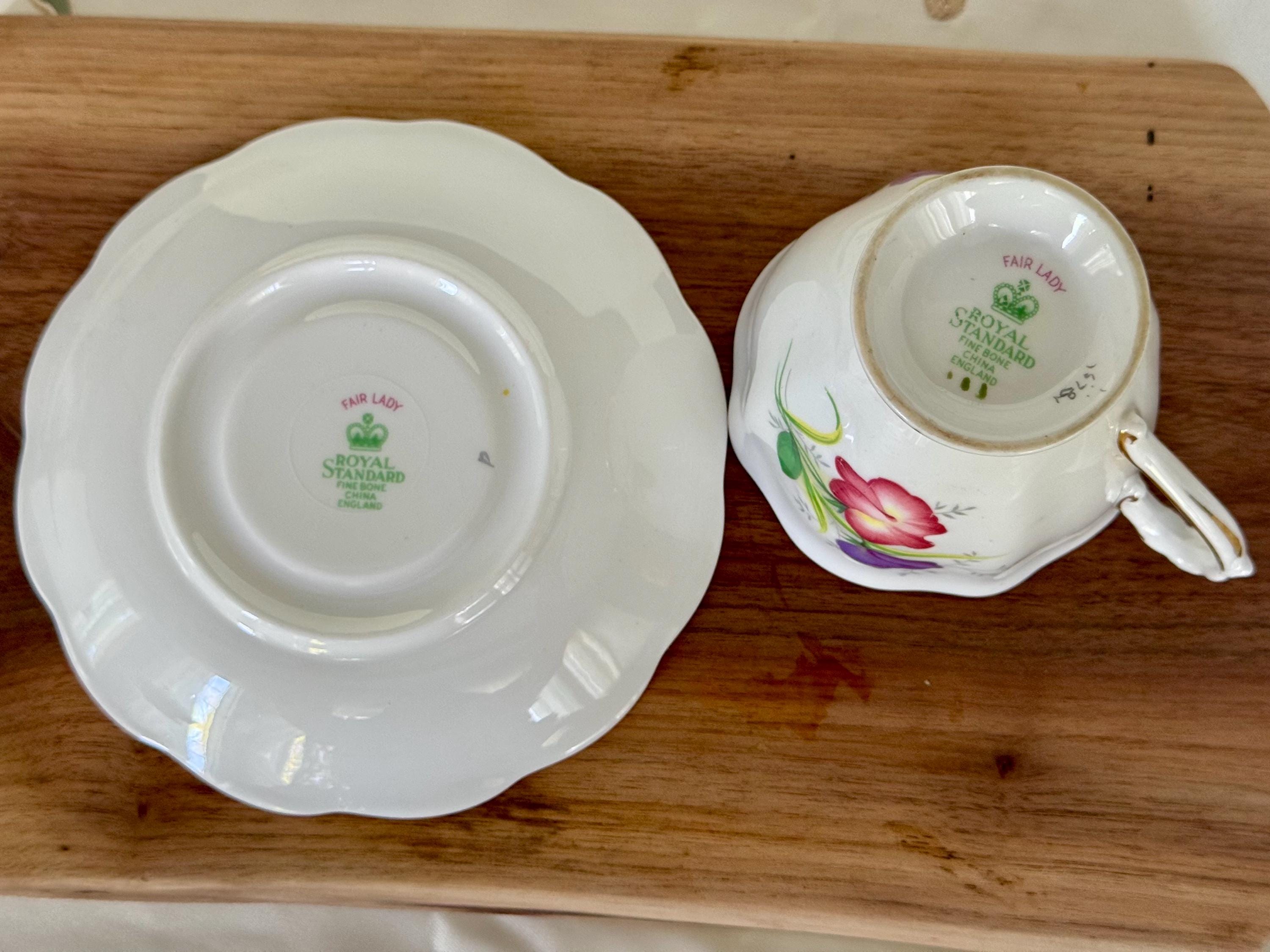 Vintage Royal Standard “Fair Lady” Teacup & Saucer – Sweet Pea Florals – Fine Bone China England