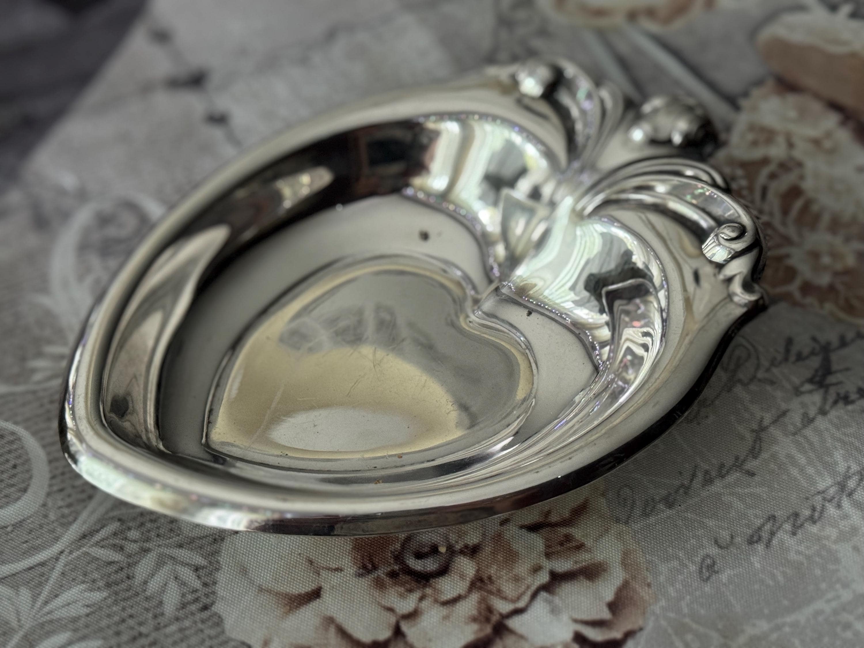 Vintage Viking Plate Silverplate Wedding Rings Heart-Shaped Trinket Dish – Made in Canada