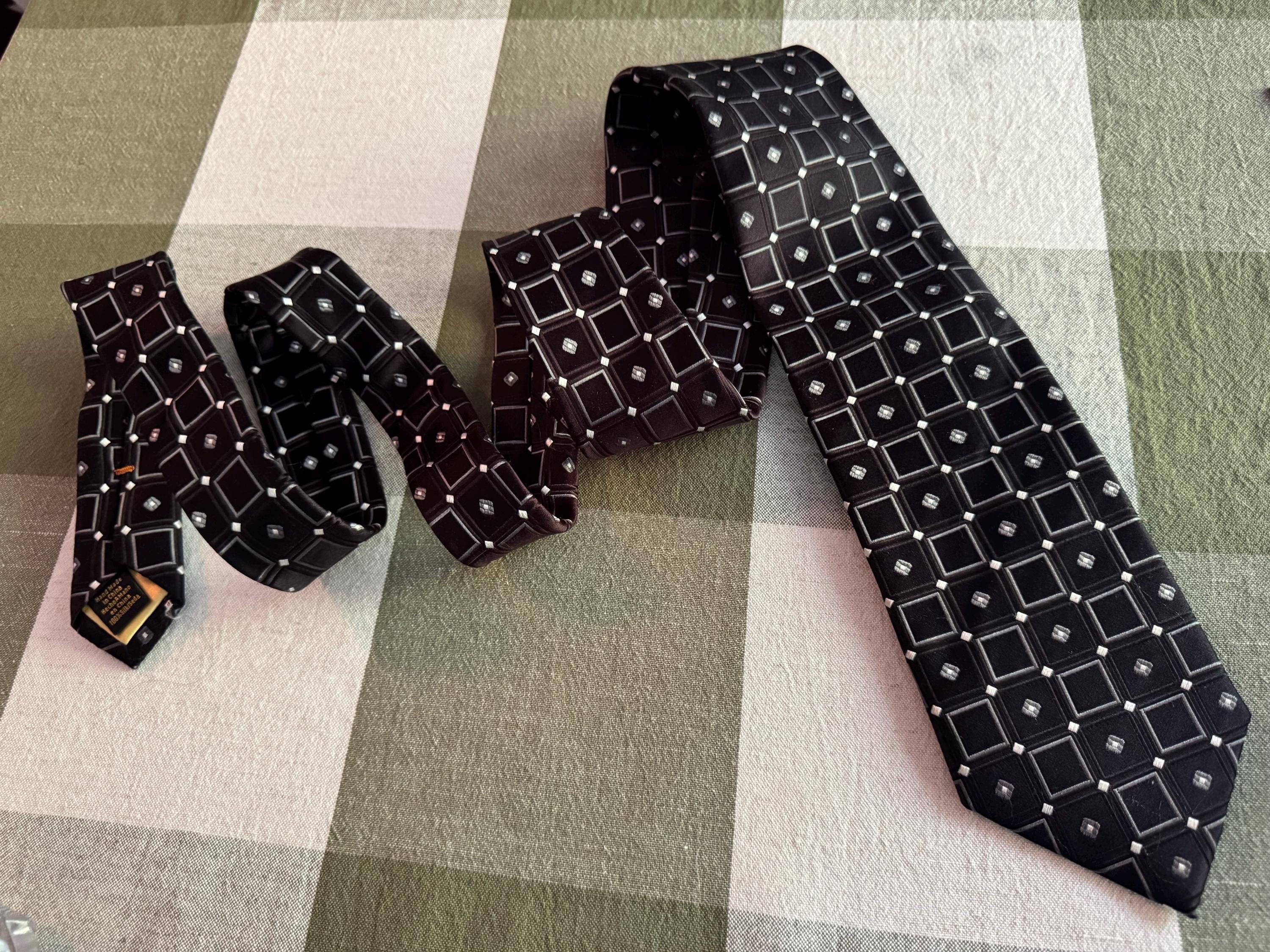 Donald J. Trump Signature Collection Silk Tie | Black Geometric Executive Necktie
