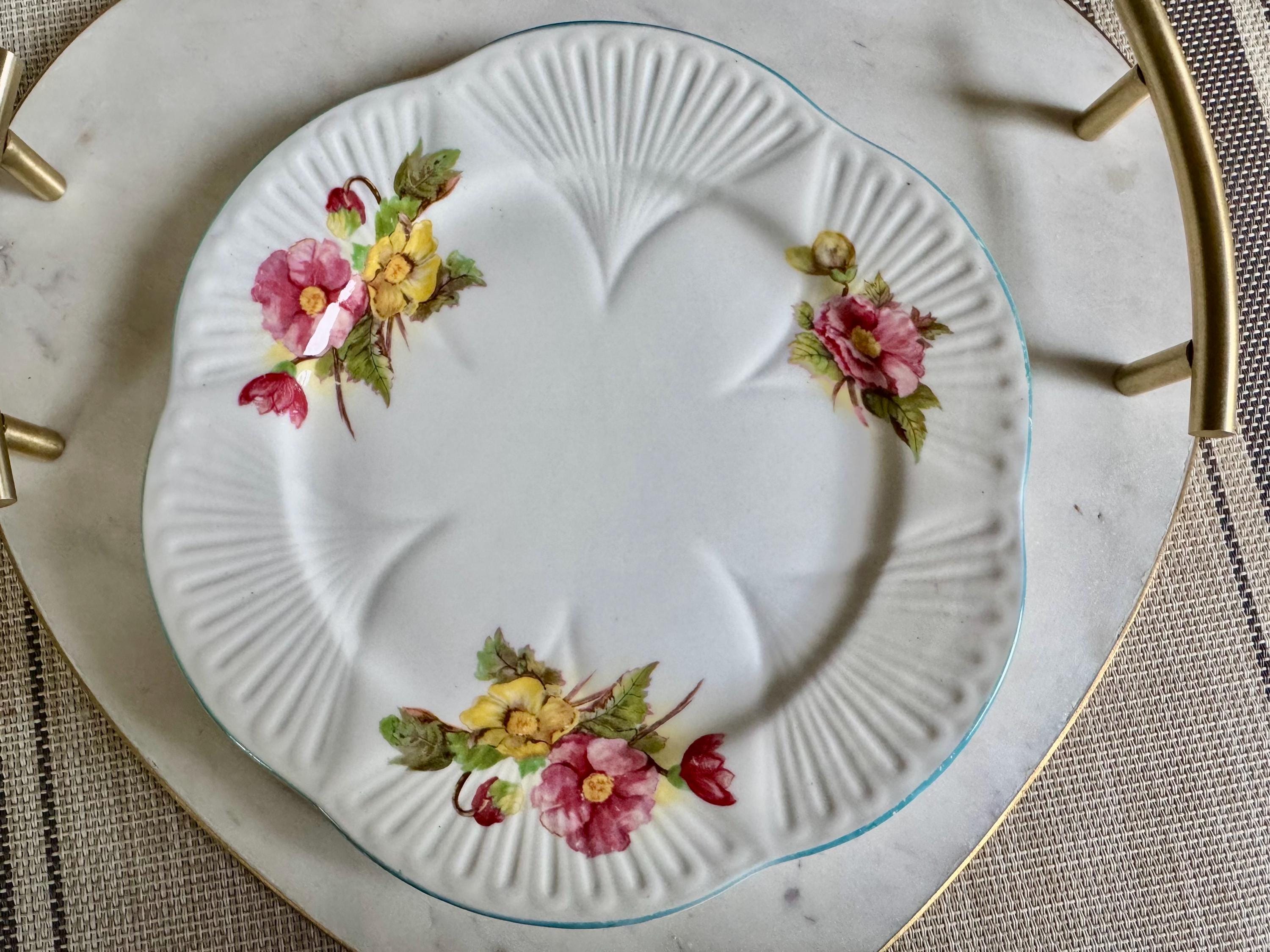 Vintage Shelley “Begonia” Plate – England | Delicate Florals | Scalloped Edge | Fine Bone China