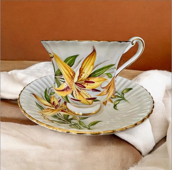 Vintage Paragon “Golden Lily” Tea Cup and Saucer Set - Fine Bone China - 1952-1960