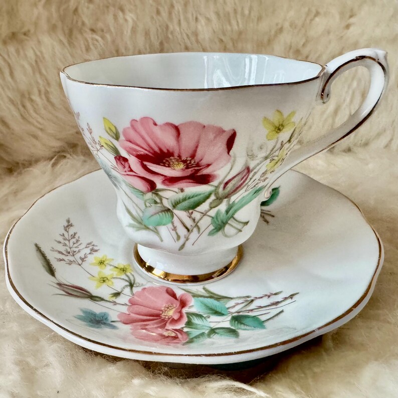 Royal Grafton Fine Bone China Teacup & Saucer – Pink Floral – Made in England 画像 7