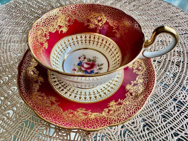 Vintage Aynsley England – Red Gold Filigree Floral Teacup & Saucer bild 10
