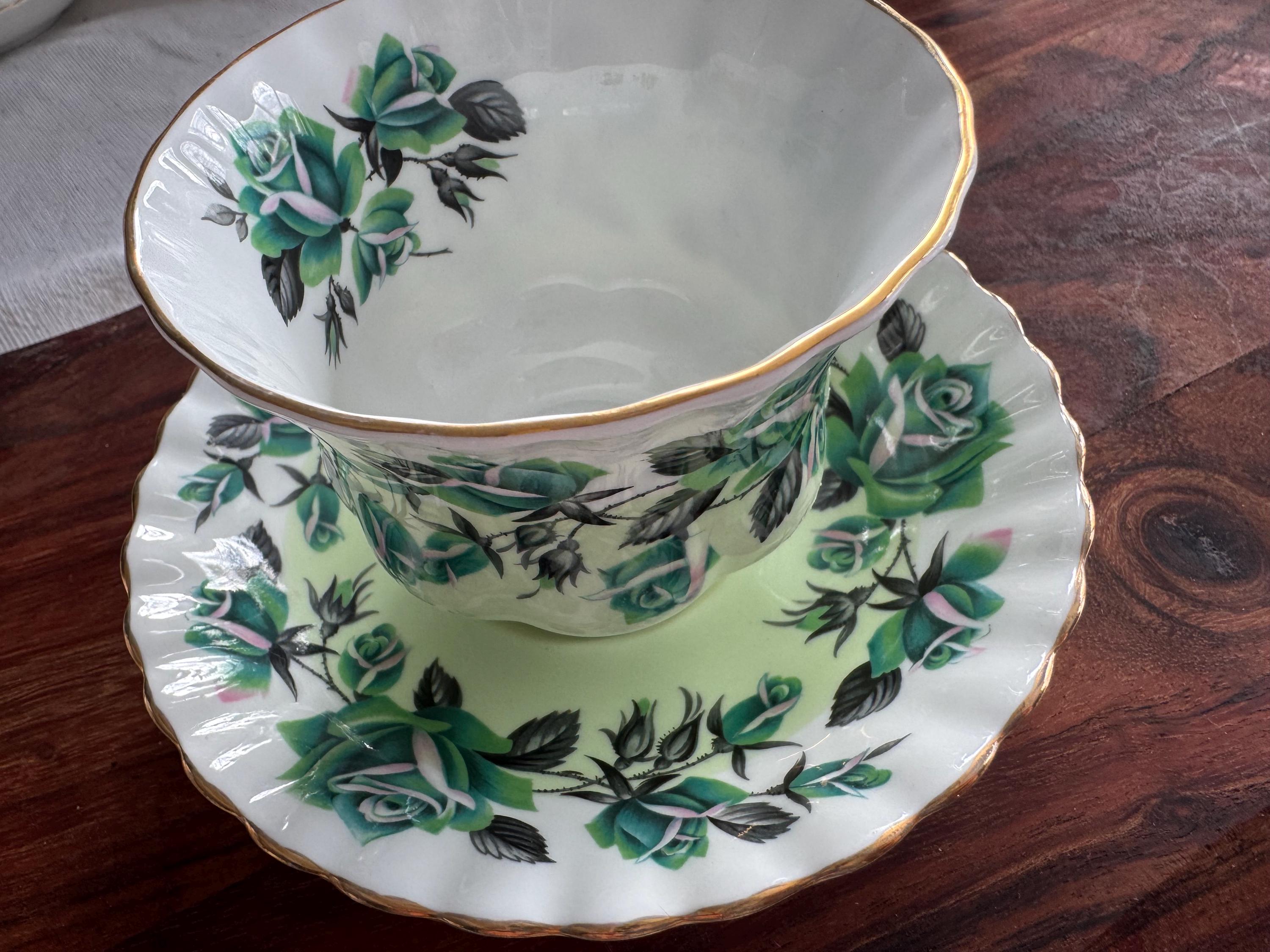 Royal Albert Lakeside Series “Grasmere” Bell-Shaped Teacup & Saucer - Green Rose Elegance